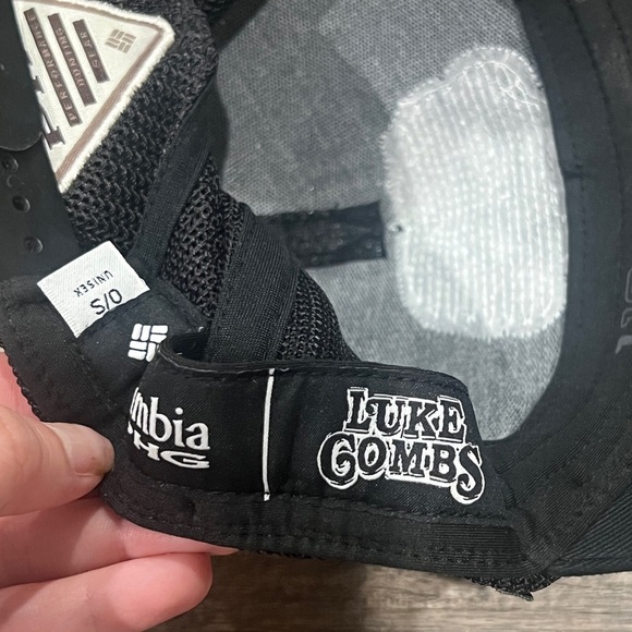 FINAL PRICE Columbia Luke Combs Black Cap - Picture 4 of 5